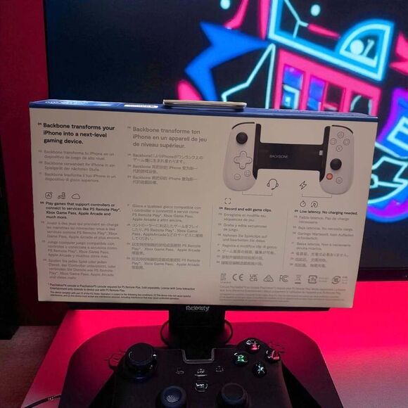 Backbone One PlayStation Edition Mobile Gaming Controller for iPhone (Lightning) - Picture 2 of 5